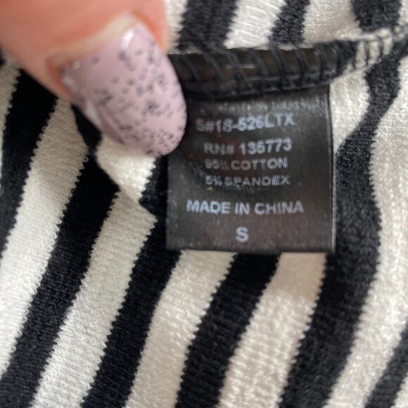 Olivaceous White Black Stripe Crew Neck Tee Small NWT NEW - Picture 5 of 7